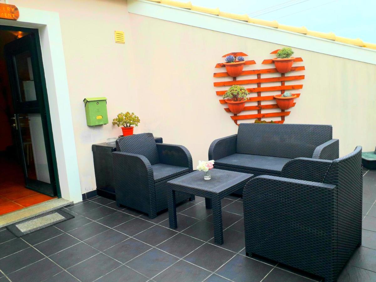 Discovery Apartment 桑塔纳 外观 照片