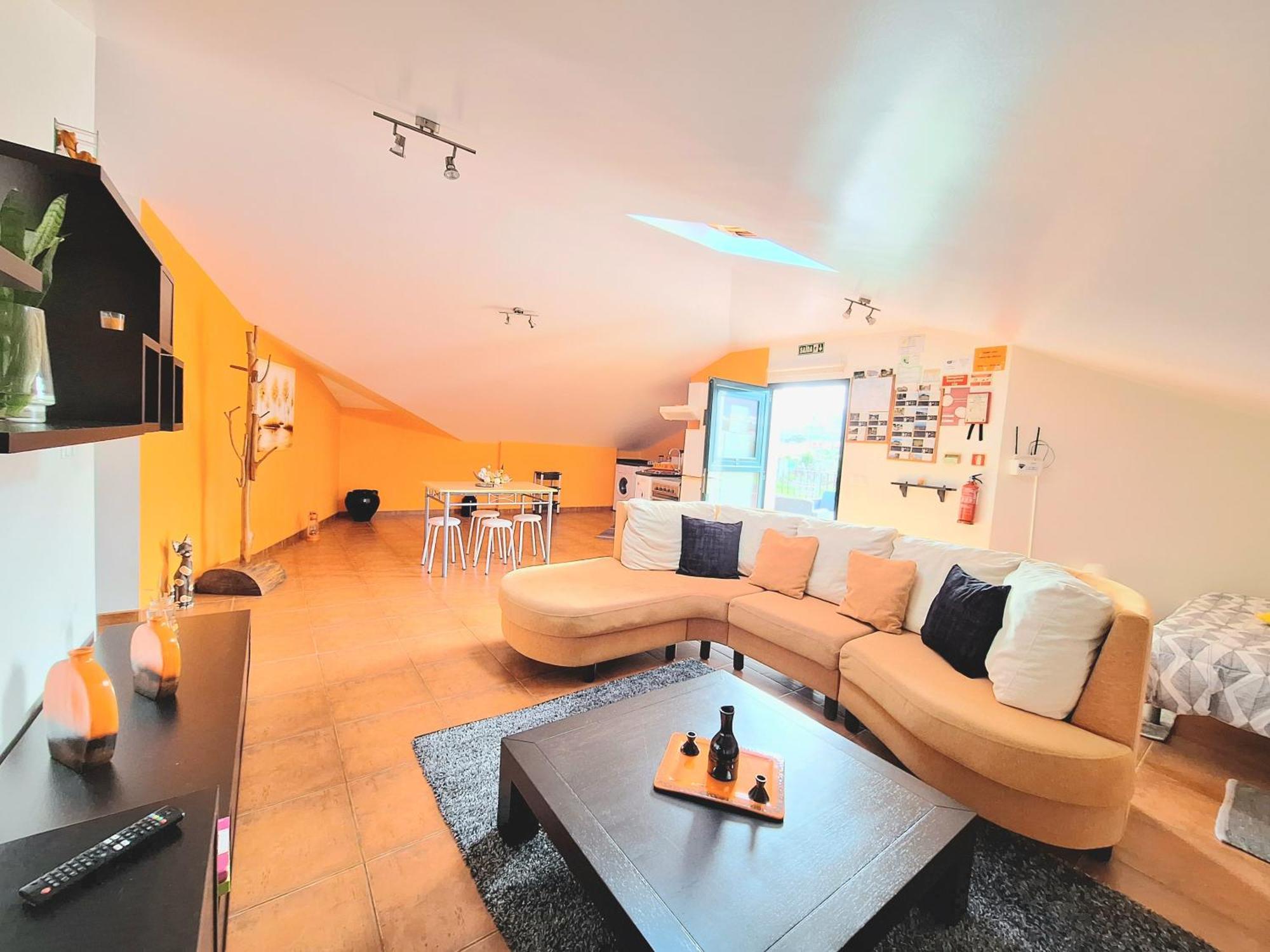 Discovery Apartment 桑塔纳 外观 照片