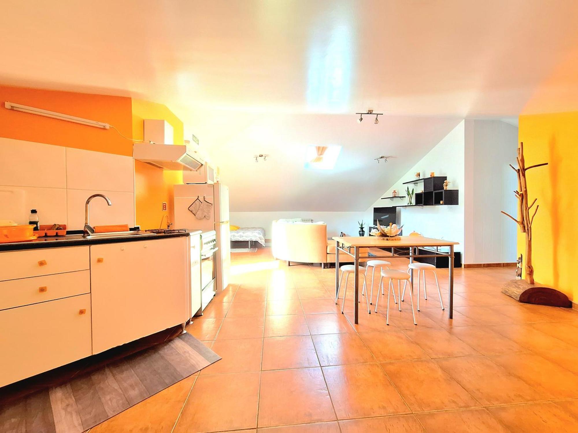 Discovery Apartment 桑塔纳 外观 照片