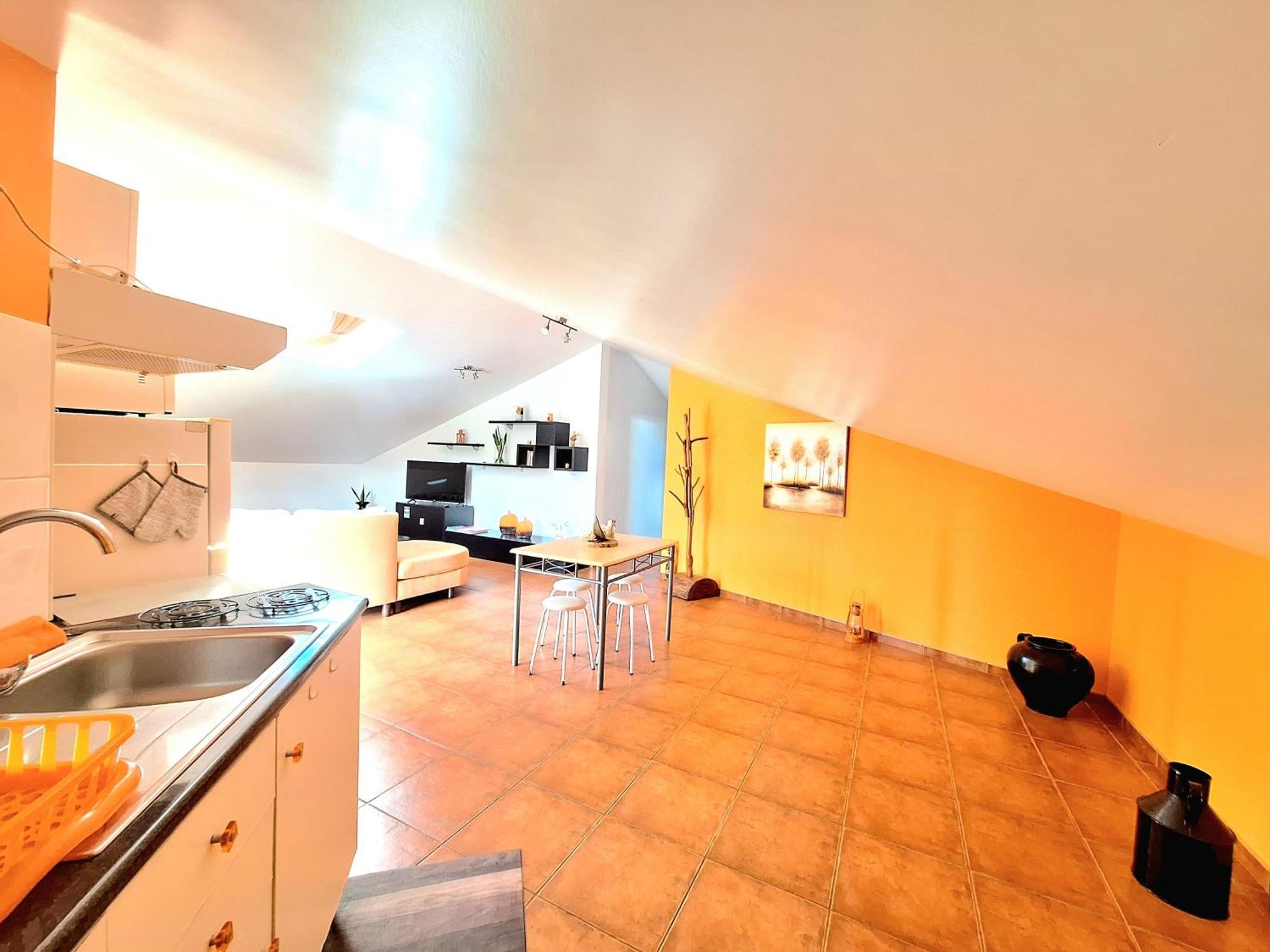 Discovery Apartment 桑塔纳 外观 照片